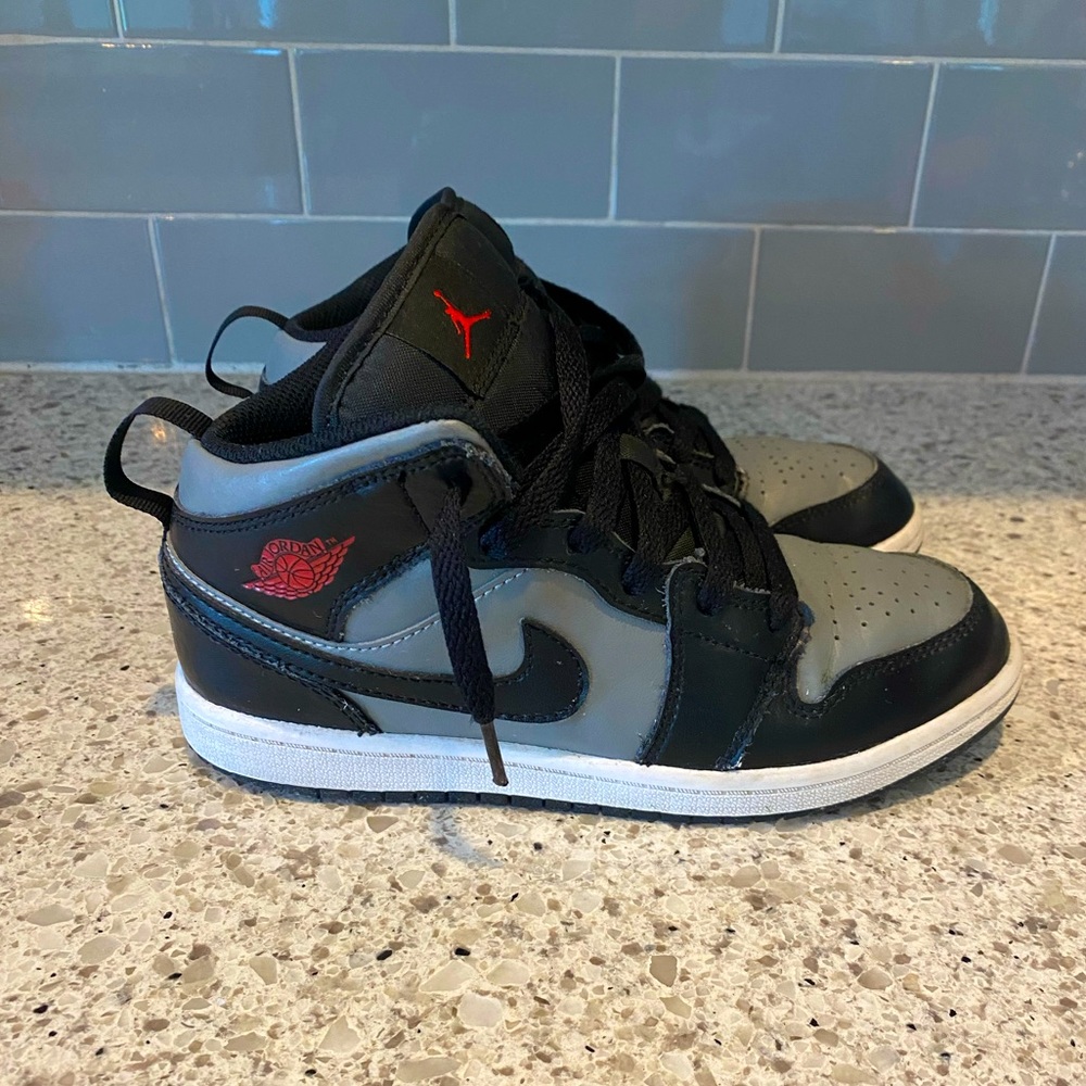 Jordan 1 Youth Sneakers